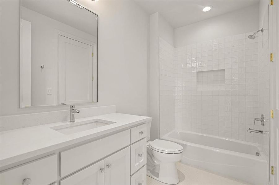 Furnished interior view inside a new home in , Fort Worth (Image 8).