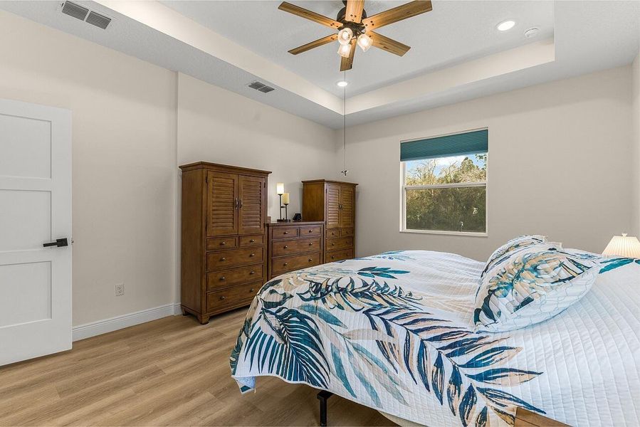 9225-103rd-Ct-HigMedia-033-1280