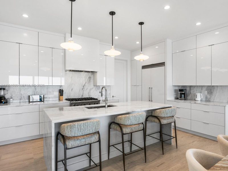 Furnished interior view inside a new home in , Marathon (Image 18).