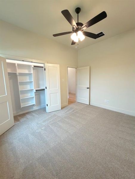 Spacious, unfurnished interior of a new home in The Ranches At Valley View, Springtown (Image 14).