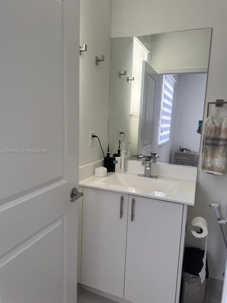 Furnished interior view inside a new home in , Homestead (Image 4).