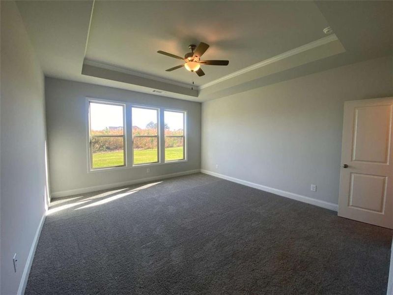 Spacious, unfurnished interior of a new home in , Jefferson (Image 22).