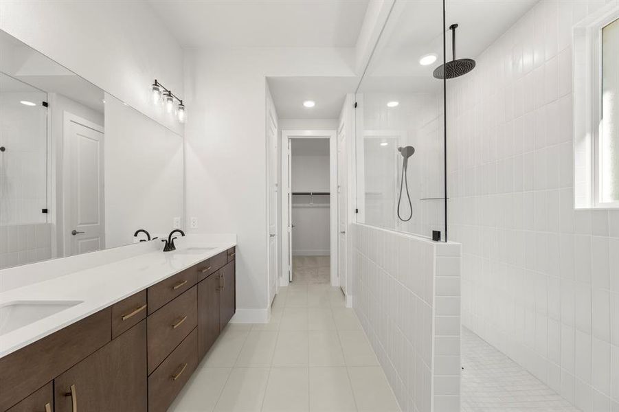 15. 500 Blue Yucca - Bath