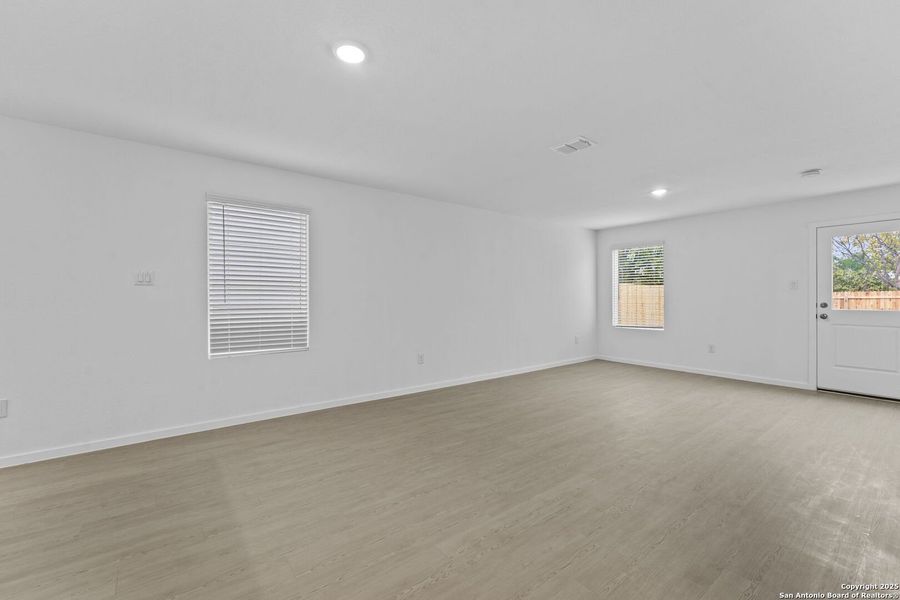 Spacious, unfurnished interior of a new home in Torian Village: Belmar Collection, San Antonio (Image 21).