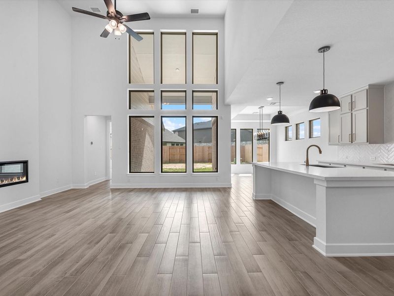 Representative image. Features, specifications, selections and colors may vary. Representative image. Features, specifications, selections and colors may vary.