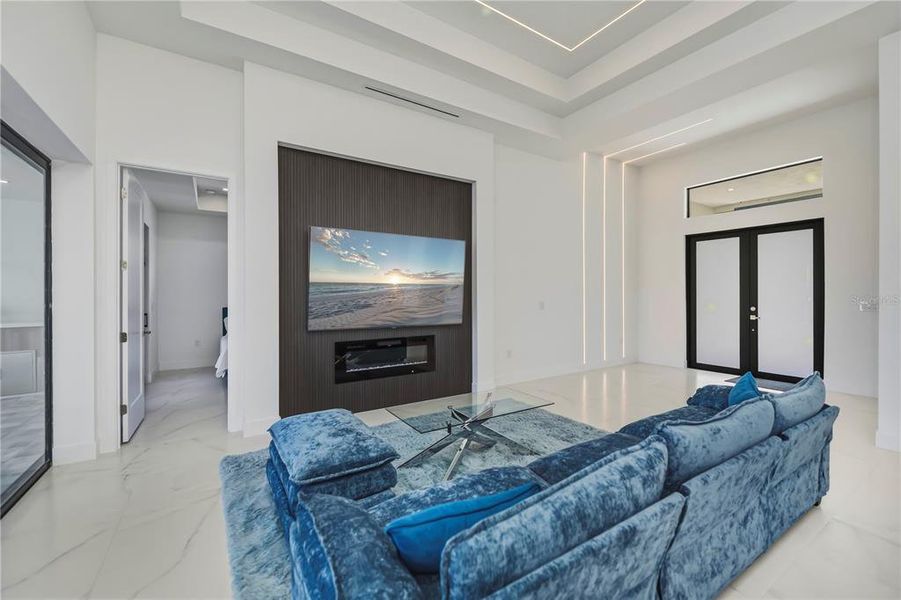 Furnished interior view inside a new home in , Port Charlotte (Image 44).
