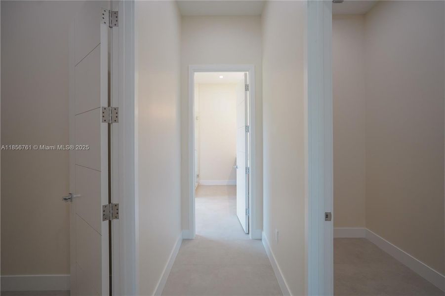 Image 84 of a home in .