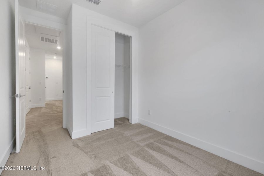 Spacious, unfurnished interior of a new home in , Jacksonville Beach (Image 31).