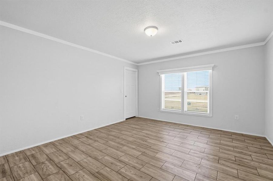 Spacious, unfurnished interior of a new home in , Hawley (Image 30).