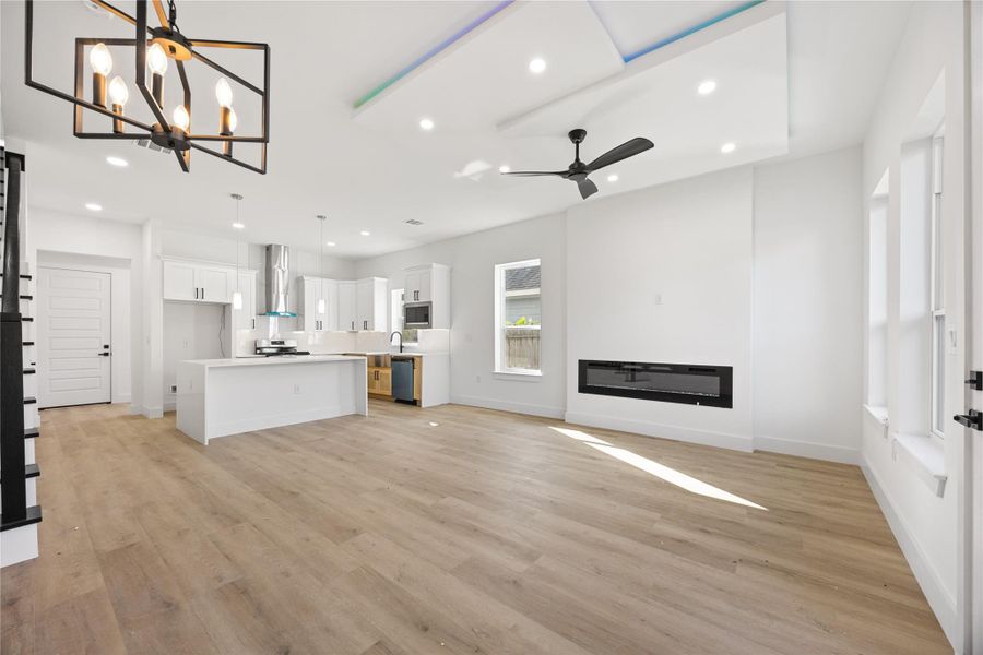 Spacious, unfurnished interior of a new home in , Houston (Image 25).