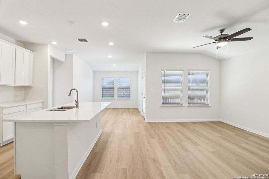 Spacious, unfurnished interior of a new home in Royal Crest, San Antonio (Image 37). Spacious, unfurnished interior of a new home in Royal Crest, San Antonio (Image 37).