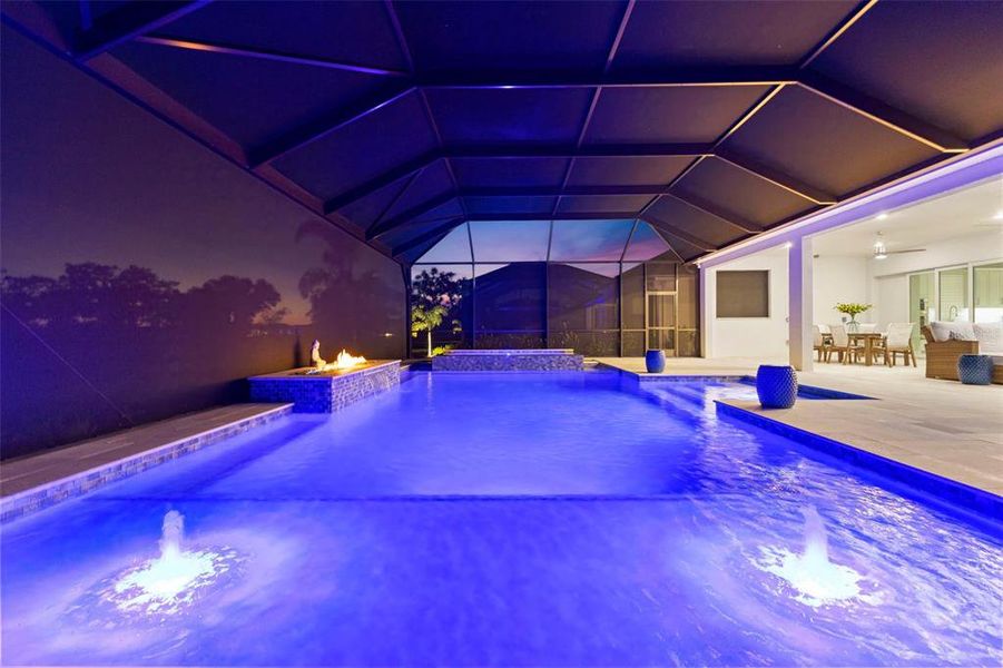 Exterior details and patio area of a home in , Lakewood Ranch (Image 40).