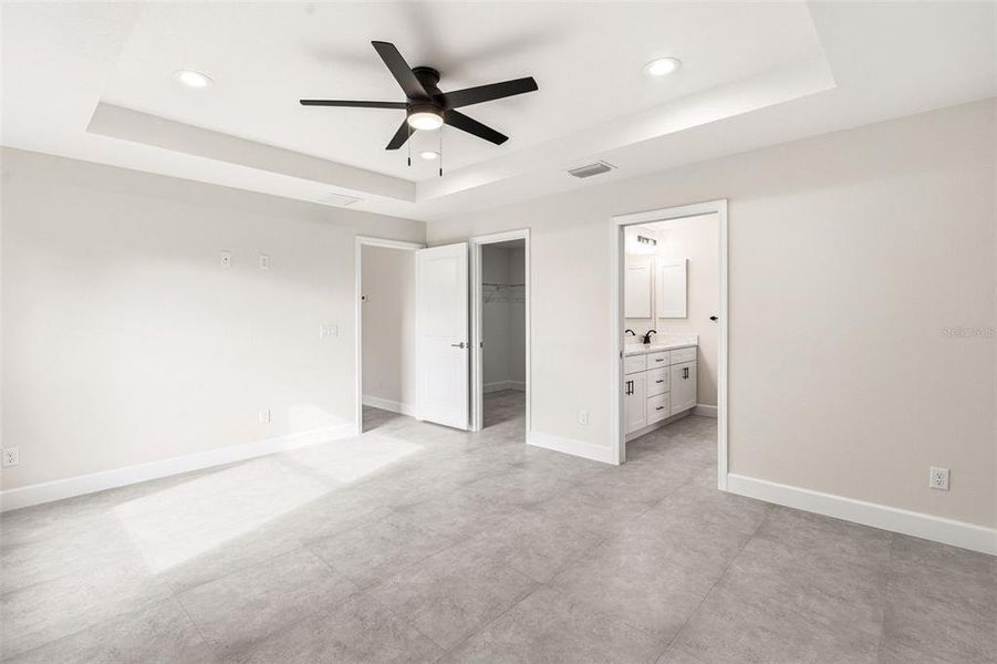 Spacious, unfurnished interior of a new home in , Port Charlotte (Image 23).