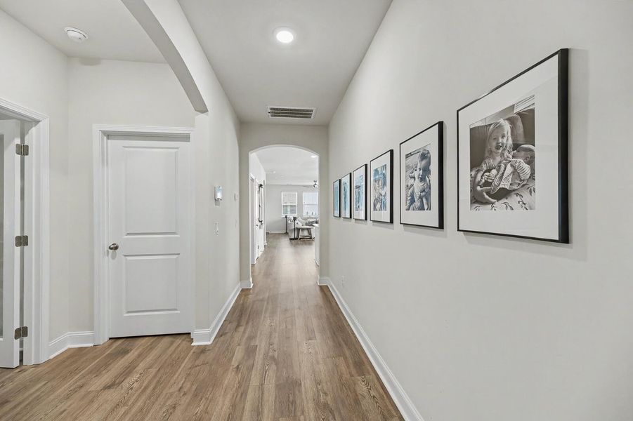 Spacious, unfurnished interior of a new home in , Manning (Image 20).