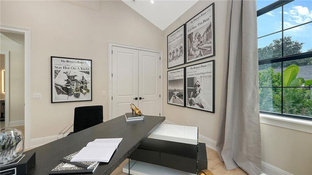 Furnished interior view inside a new home in , Sarasota (Image 40).