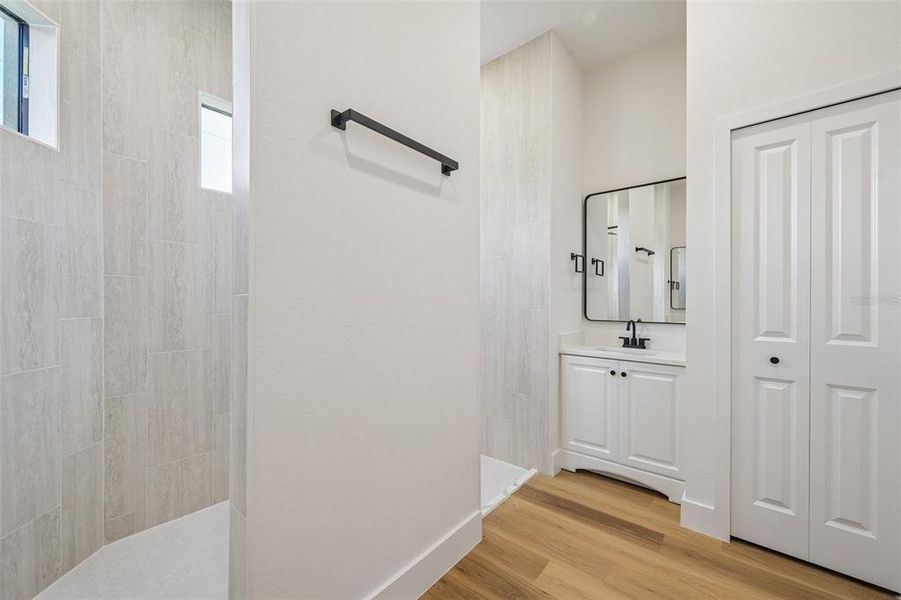 Image 33 of a home in .