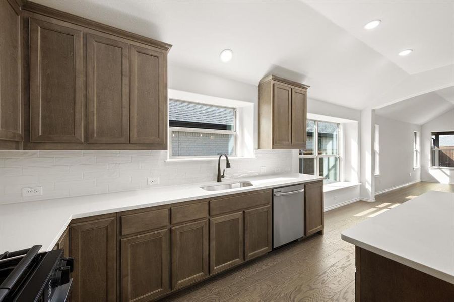 7729 Stubblefield- Kitchen-3