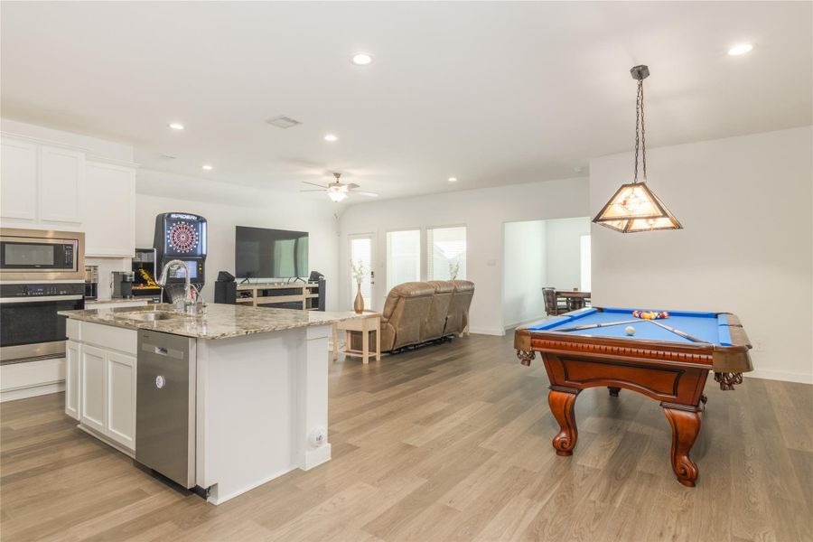 Great Lighting Throughout