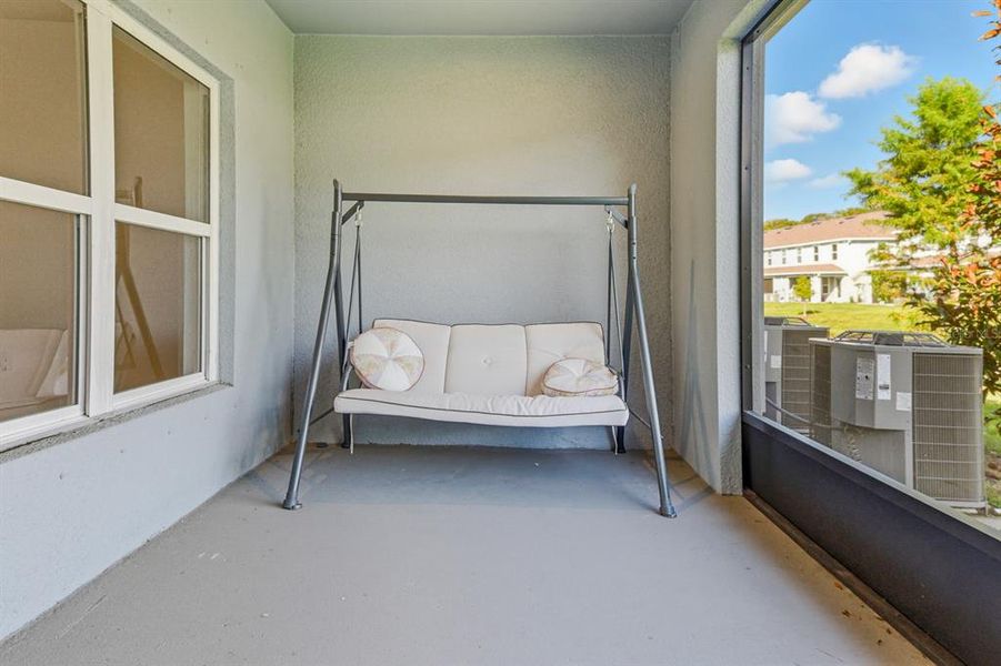 Exterior details and patio area of a home in , New Port Richey (Image 17).