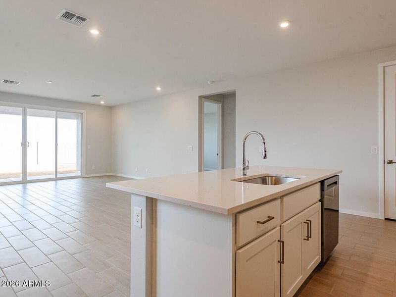 11_Rancho-Vista_Surprise_AZ-Affordable-N