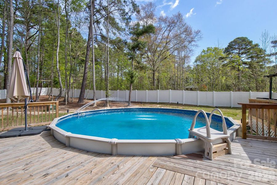 Community amenities in , Lancaster (Image 28).