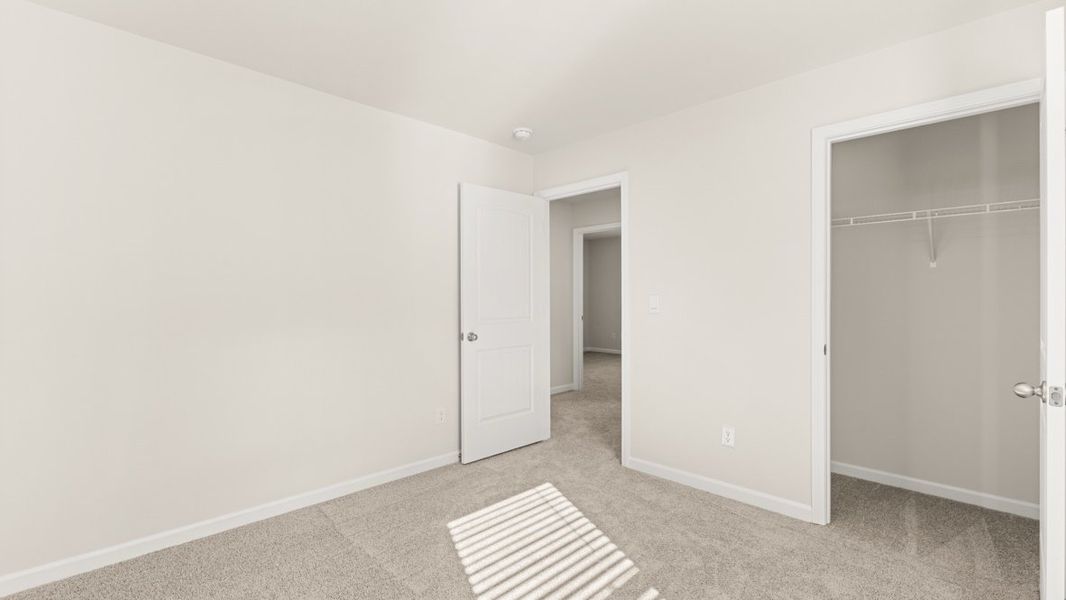 Representative unfurnished interior of a home built from the Robie by D.R. Horton in Pointe Park, Union City (Image 25).