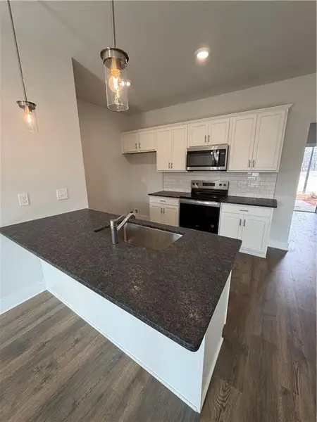 Furnished interior view inside a new home in , Cartersville (Image 3).