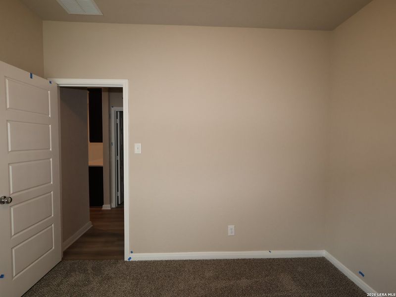 Spacious, unfurnished interior of a new home in Park Place, New Braunfels (Image 20).