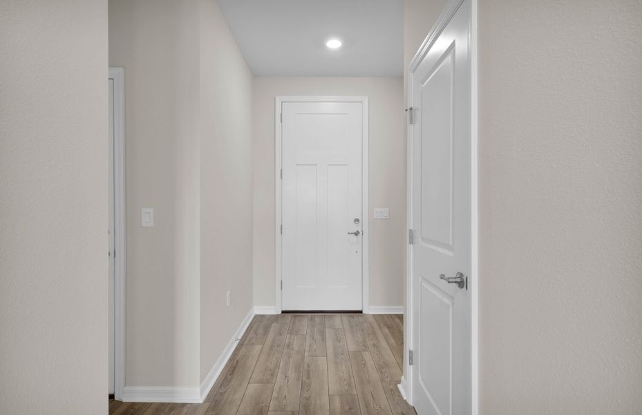Spacious, unfurnished interior of a new home in The Preserve at Bannon Lakes, St. Augustine (Image 18).