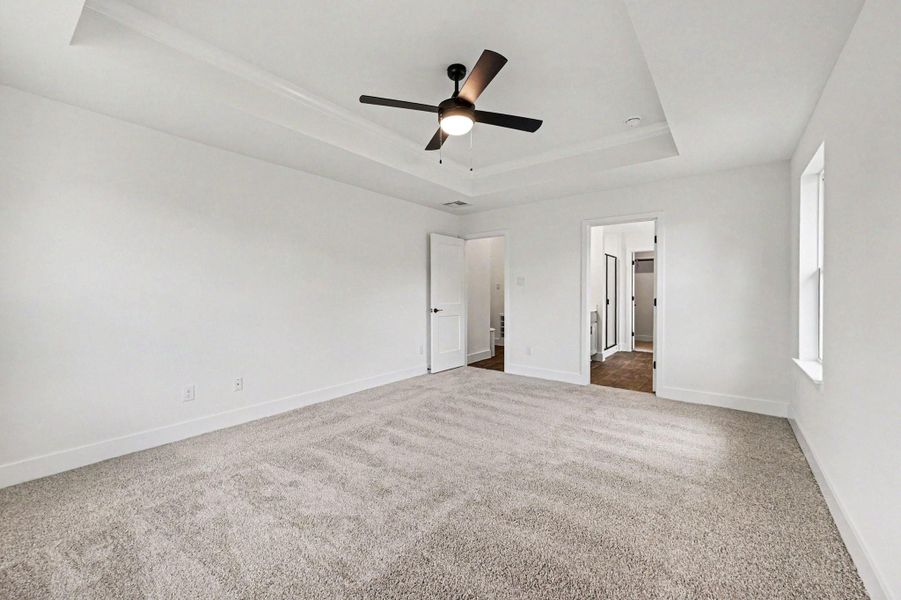Spacious, unfurnished interior of a new home in Greystone, Angleton (Image 15).