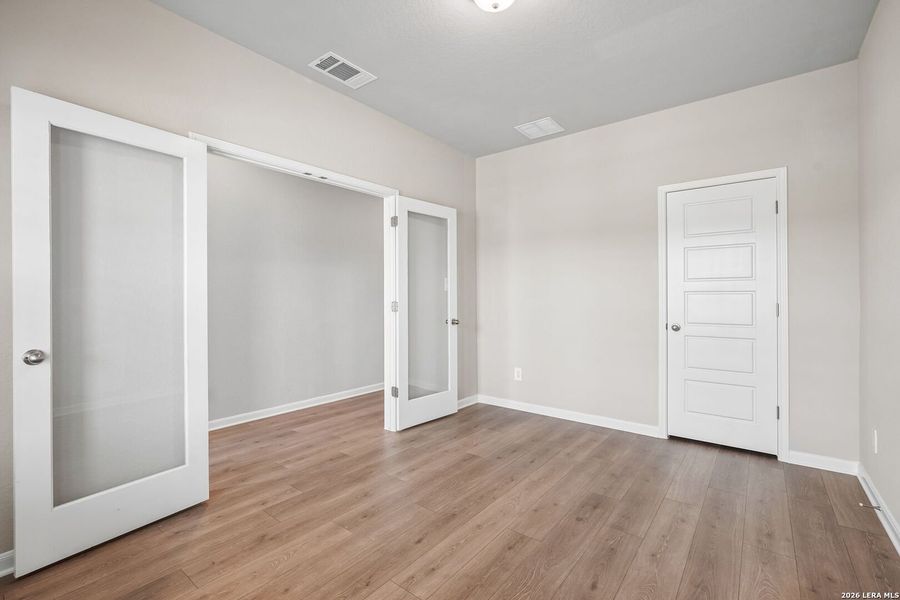 Spacious, unfurnished interior of a new home in Arcadia Ridge - Premier Series, San Antonio (Image 37).