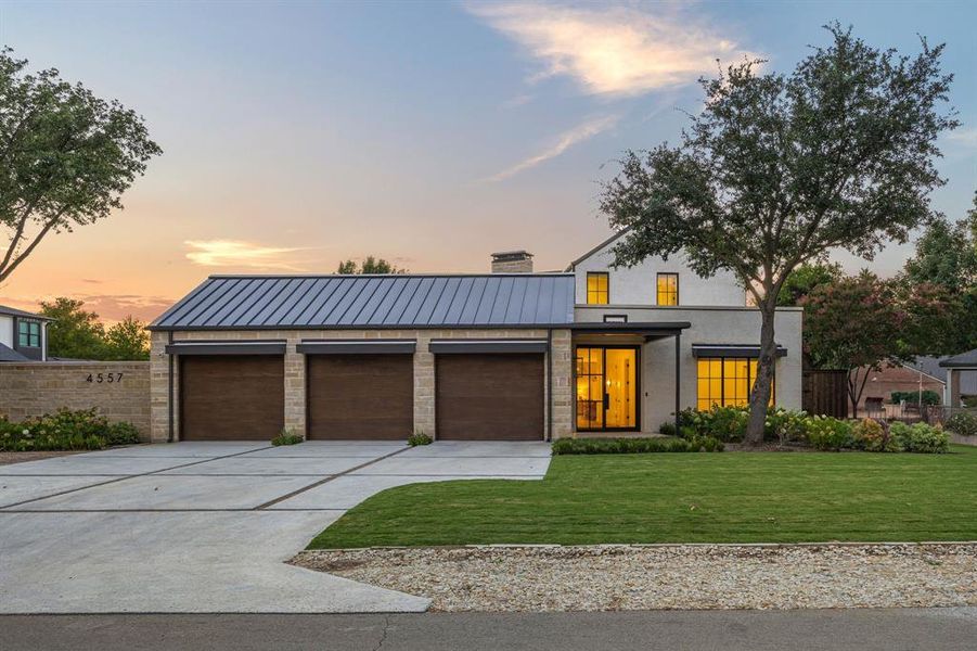 Front exterior of a new home in , Dallas, TX, highlighting curb appeal (Image 26). Front exterior of a new home in , Dallas, TX, highlighting curb appeal (Image 26).