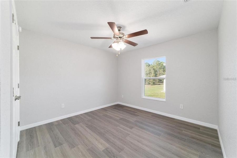 Spacious, unfurnished interior of a new home in , Dunnellon (Image 32).