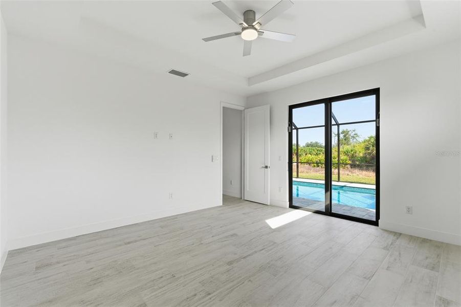 Spacious, unfurnished interior of a new home in , Port Charlotte (Image 36).