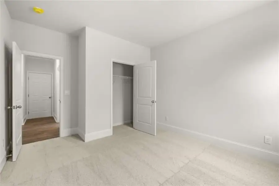 Spacious, unfurnished interior of a new home in Holland Estates, Powder Springs (Image 41). Spacious, unfurnished interior of a new home in Holland Estates, Powder Springs (Image 41).