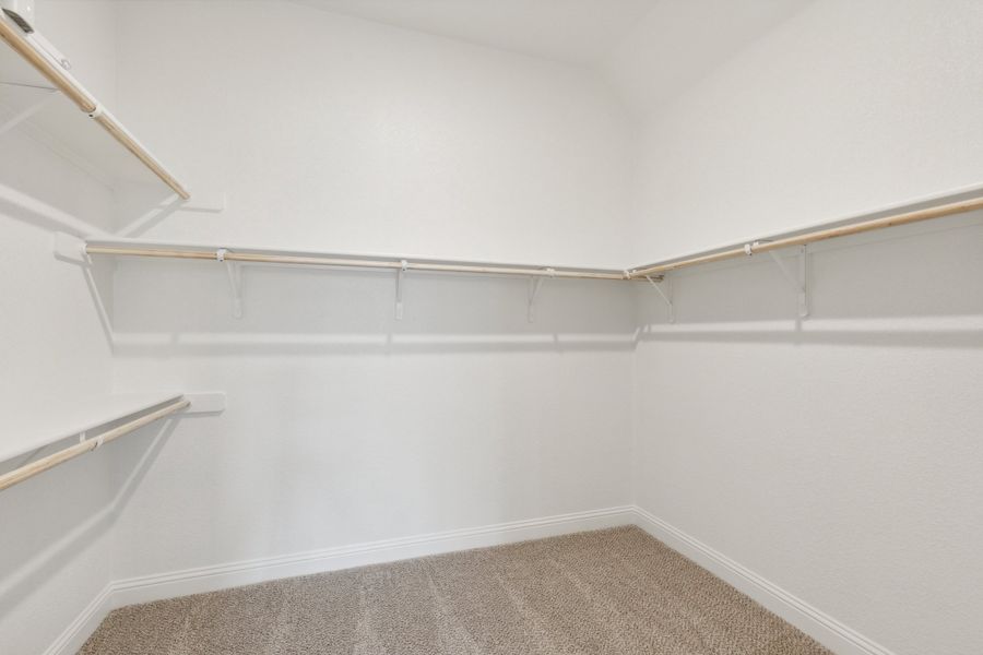 Spacious, unfurnished interior of a new home in Belle Meadows, Cleburne (Image 19).