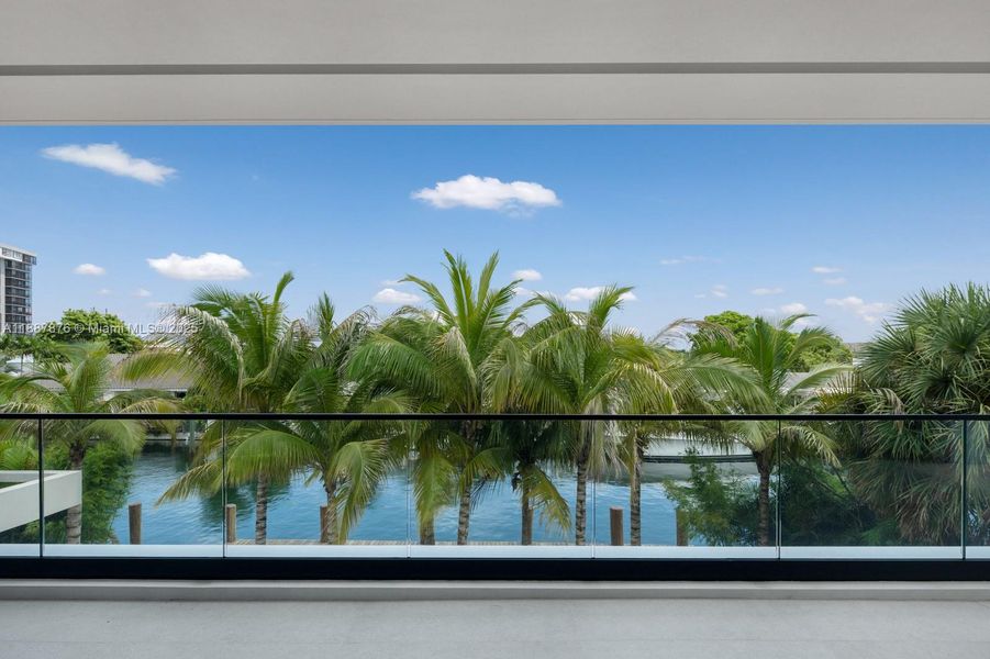 Image 74 of a home in .