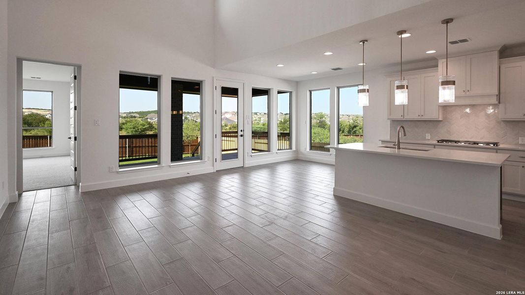 Spacious, unfurnished interior of a new home in Homestead, Schertz (Image 26).