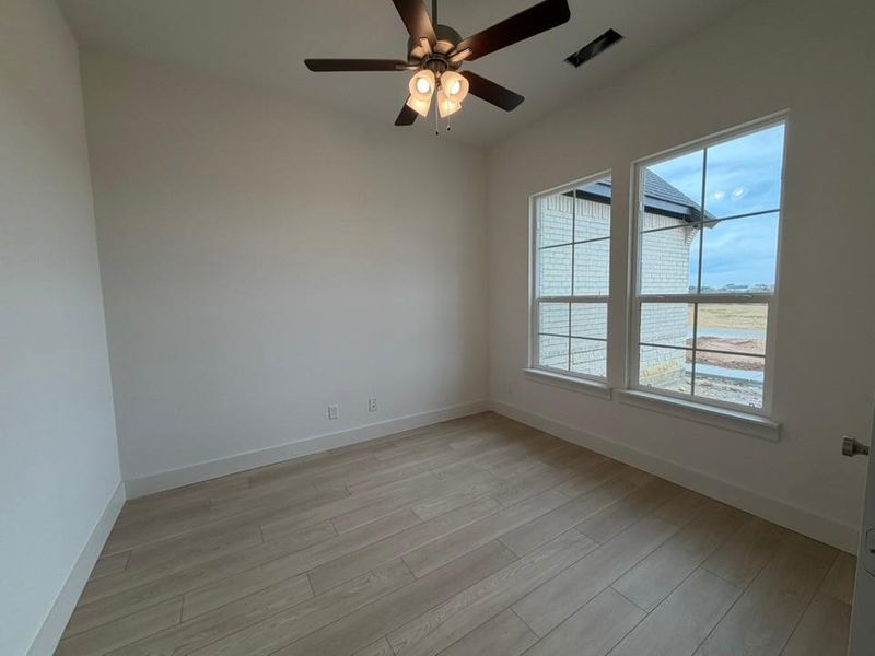 Spacious, unfurnished interior of a new home in Eagle Ridge Estates, Weatherford (Image 8). Spacious, unfurnished interior of a new home in Eagle Ridge Estates, Weatherford (Image 8).