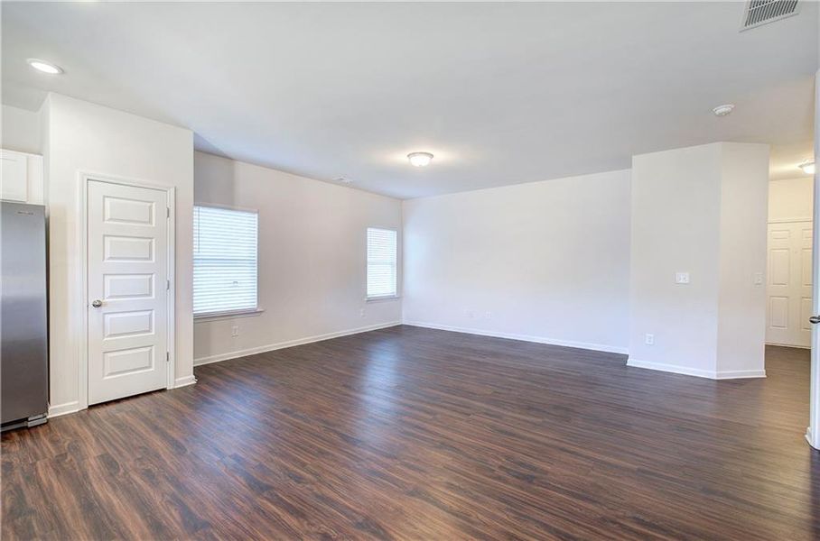 Spacious, unfurnished interior of a new home in , Cartersville (Image 18). Spacious, unfurnished interior of a new home in , Cartersville (Image 18).