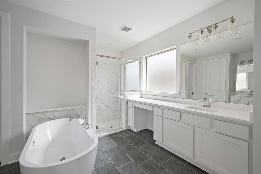 Furnished interior view inside a new home in Flora - 60', Hutto (Image 10).