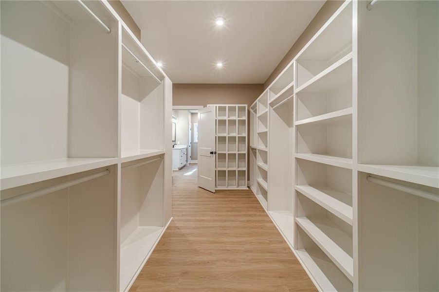 Spacious, unfurnished interior of a new home in , Monroe (Image 56).