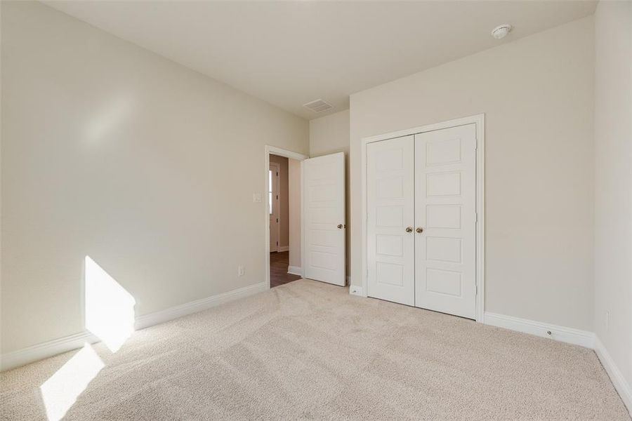 Spacious, unfurnished interior of a new home in Villages of Hurricane Creek, Anna (Image 27). Spacious, unfurnished interior of a new home in Villages of Hurricane Creek, Anna (Image 27).