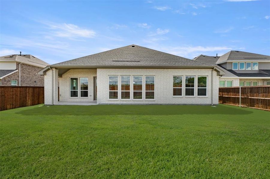 Exterior details and patio area of a home in Milrany Ranch, Melissa (Image 3).