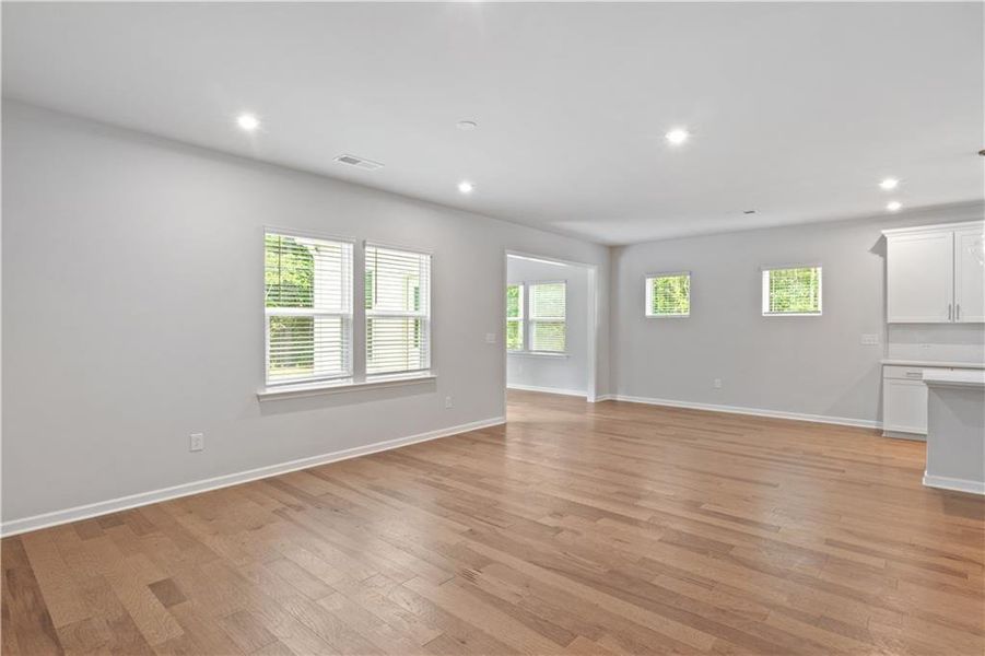 Spacious, unfurnished interior of a new home in Briar Creek, Atlanta (Image 11).