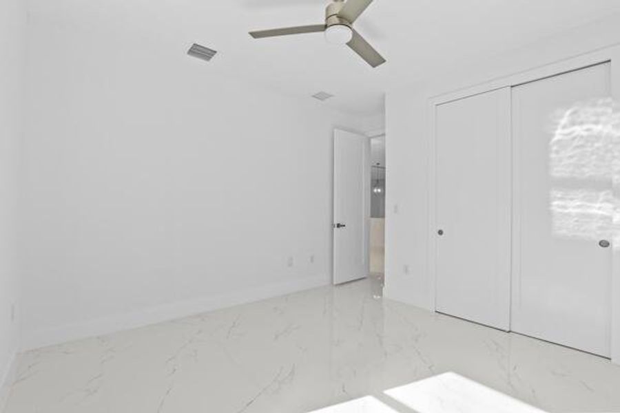 Spacious, unfurnished interior of a new home in , Loxahatchee (Image 24).