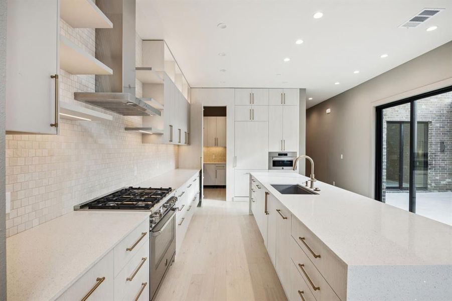 Furnished interior view inside a new home in , Roanoke (Image 6).