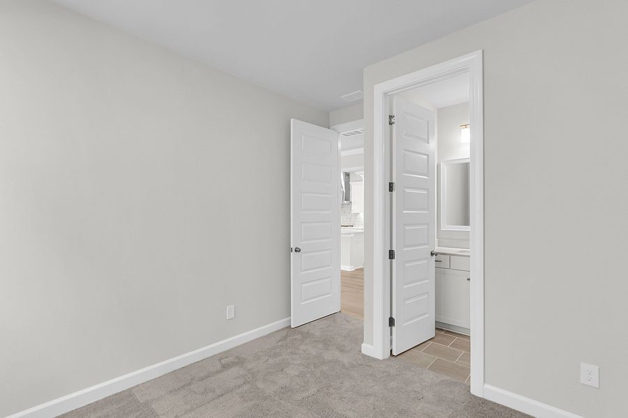 Spacious, unfurnished interior of a new home in Pineland Preserve, Summerville (Image 51). Spacious, unfurnished interior of a new home in Pineland Preserve, Summerville (Image 51).