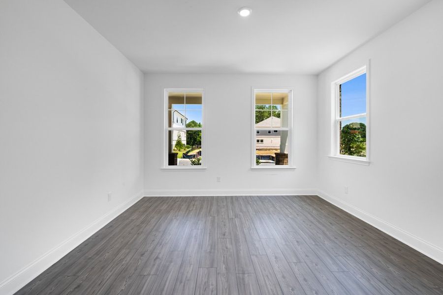 Spacious, unfurnished interior of a new home in Auburn Glen, Dacula (Image 19).