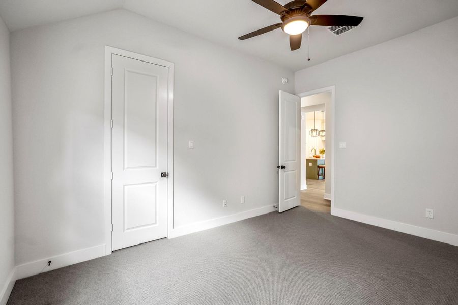 Spacious, unfurnished interior of a new home in ARTAVIA, Conroe (Image 32).